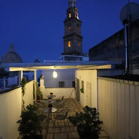 לינה וארוחת בוקר Don Gino