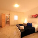 Don Gino לינה וארוחת בוקר 4*